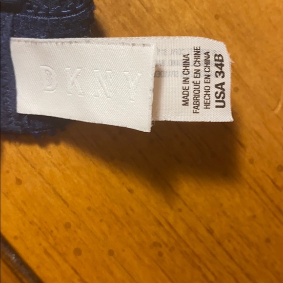 DKNY Sheer Lace Push-Up Bra Sz: 34B - Picture 6 of 7
